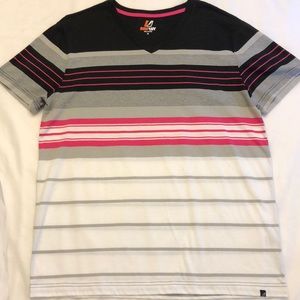 2/$25 AMPLIFY MENS XL V-NECK SHORT SLEEVE TEE